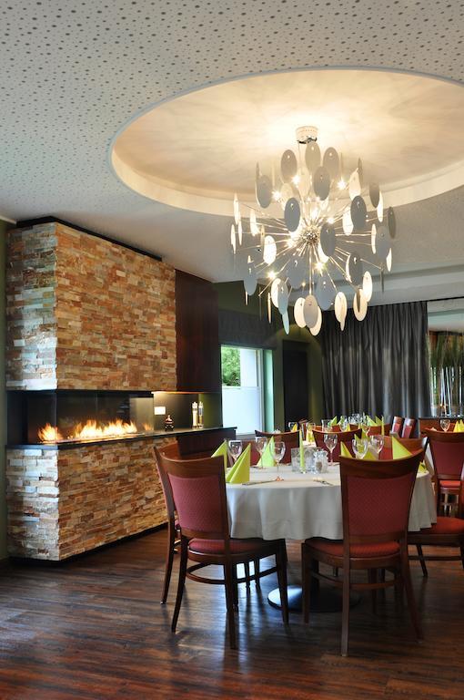 Zum Burghof Hotel Schoenberg ภายนอก รูปภาพ