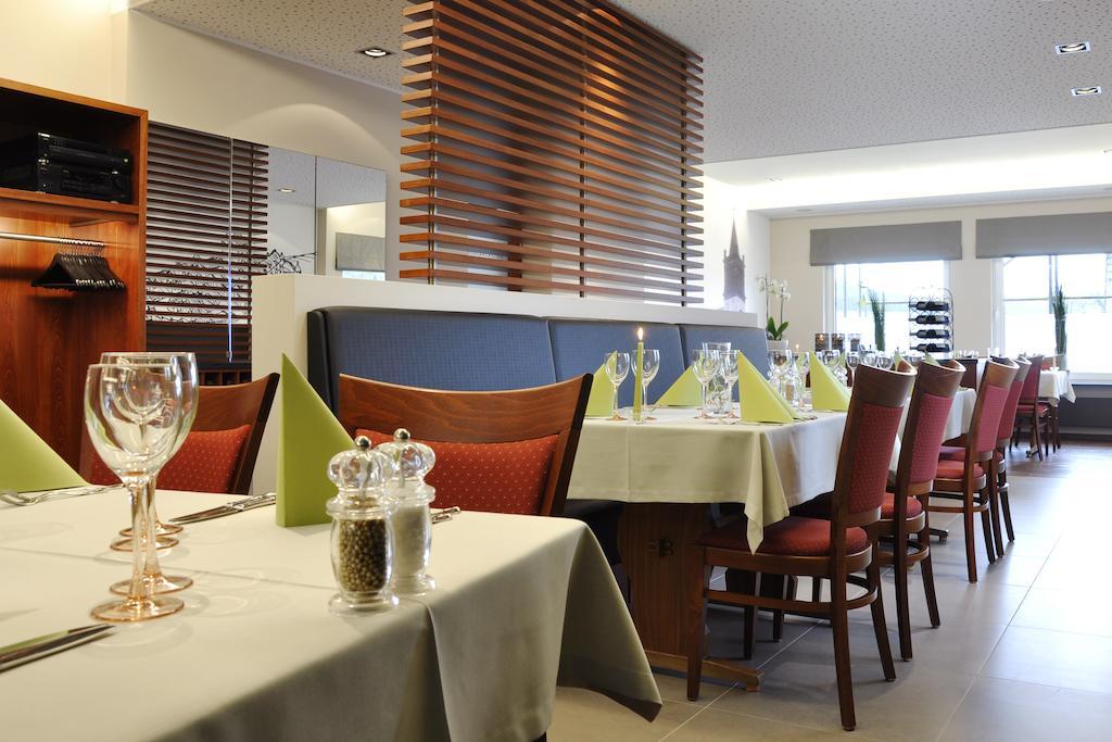 Zum Burghof Hotel Schoenberg ภายนอก รูปภาพ