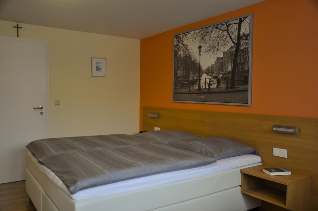 Zum Burghof Hotel Schoenberg ภายนอก รูปภาพ